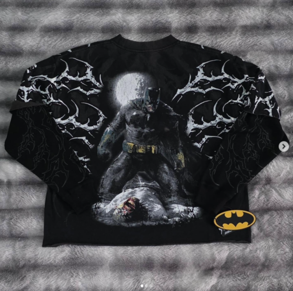 Captura de pantalla 2026-08-28 124000 Batman x Wolves Longsleeve