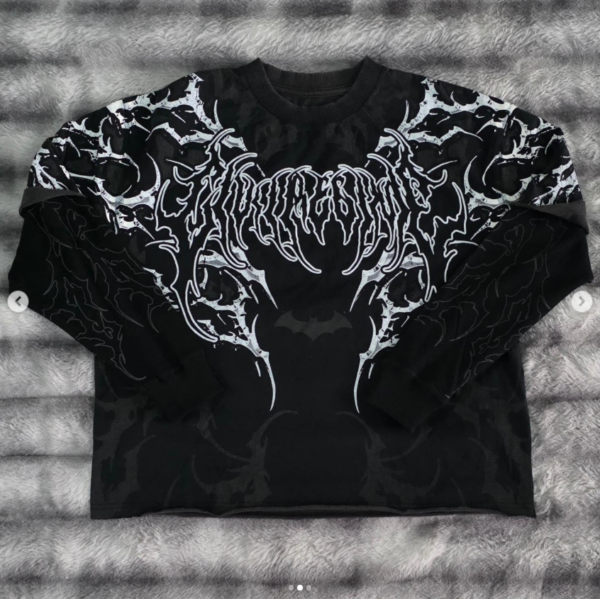 Captura de pantalla 2026-08-28 124012 Batman x Wolves Longsleeve