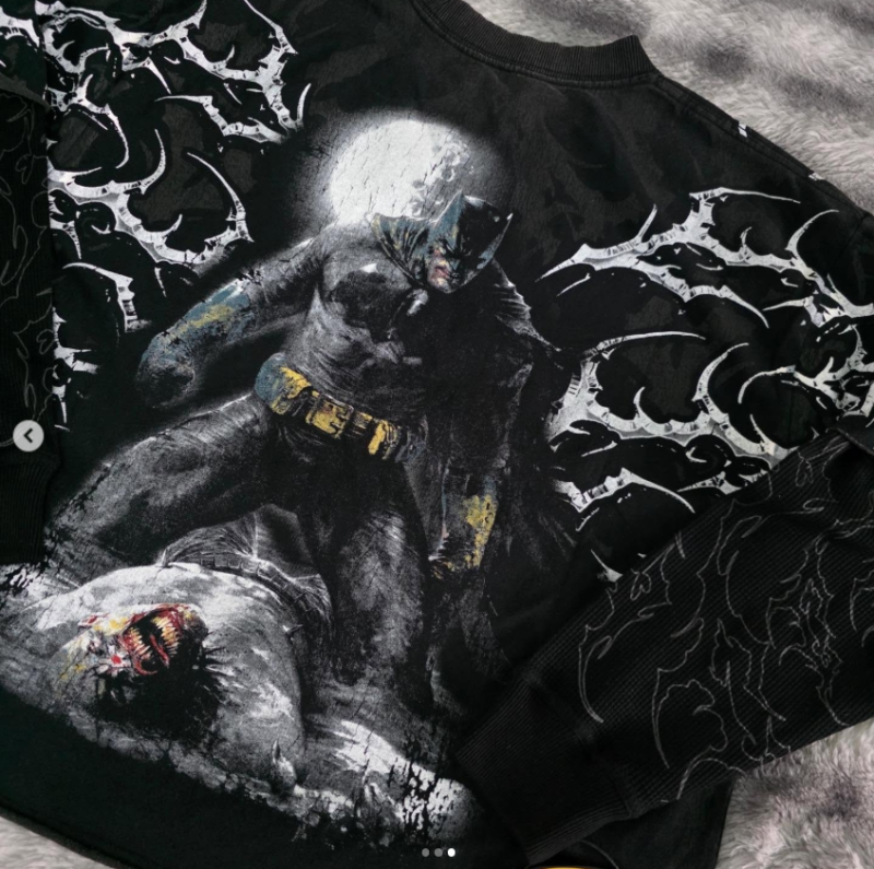 Captura de pantalla 2026-08-28 124023 Batman x Wolves Longsleeve.